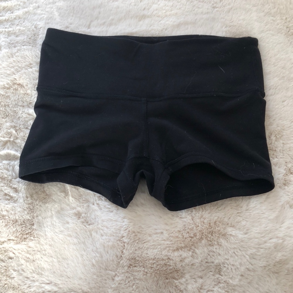 Boogie shorts
